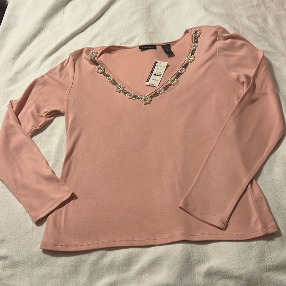 NWT New York & Co pink v neck top with pearls and rhinestones
